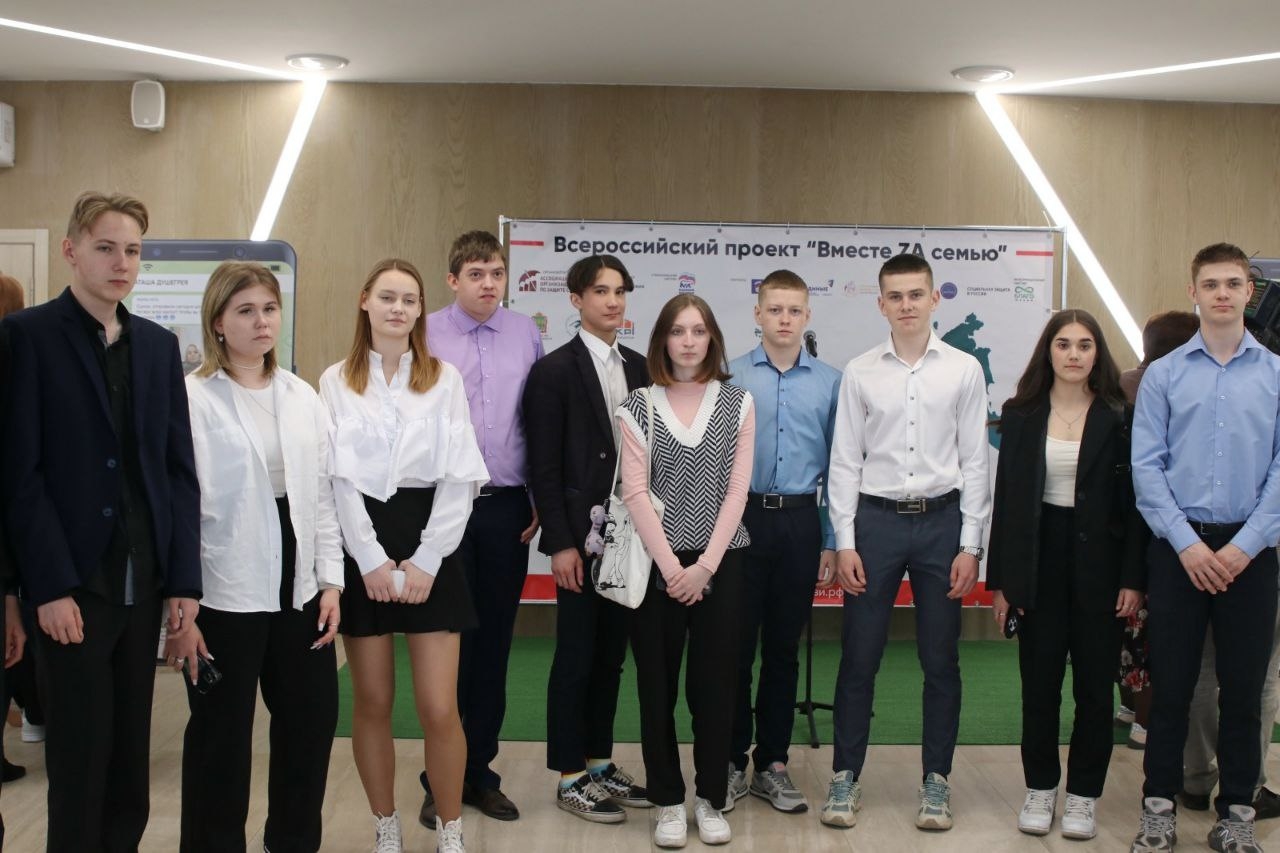 Продолжаем наше путешествие с выставкой Победа Любви